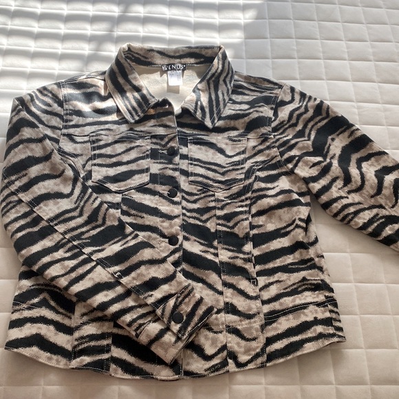 Venus Jean jacket - Picture 1 of 5